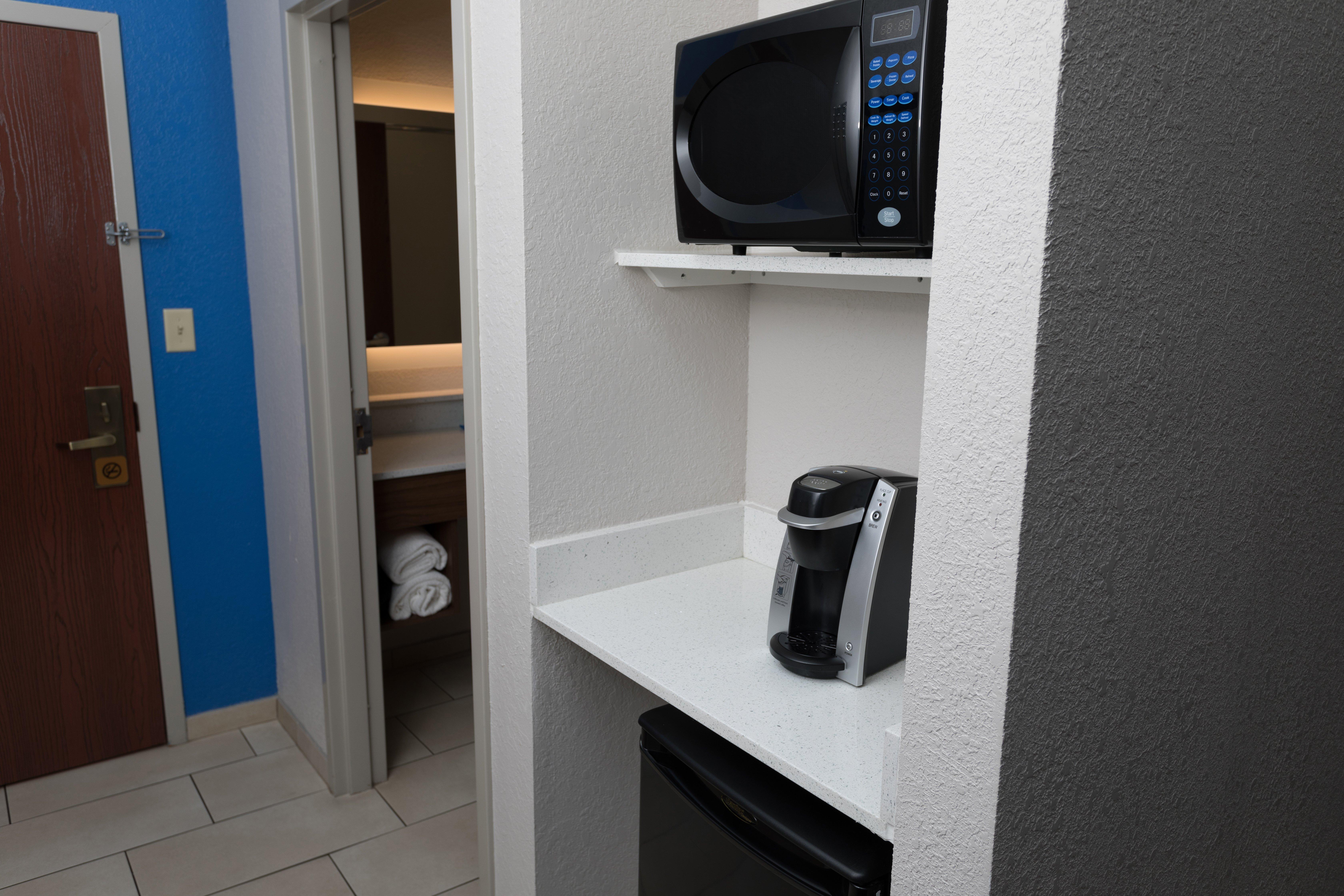 Holiday Inn Express Hotel & Suites Athens By Ihg Dış mekan fotoğraf
