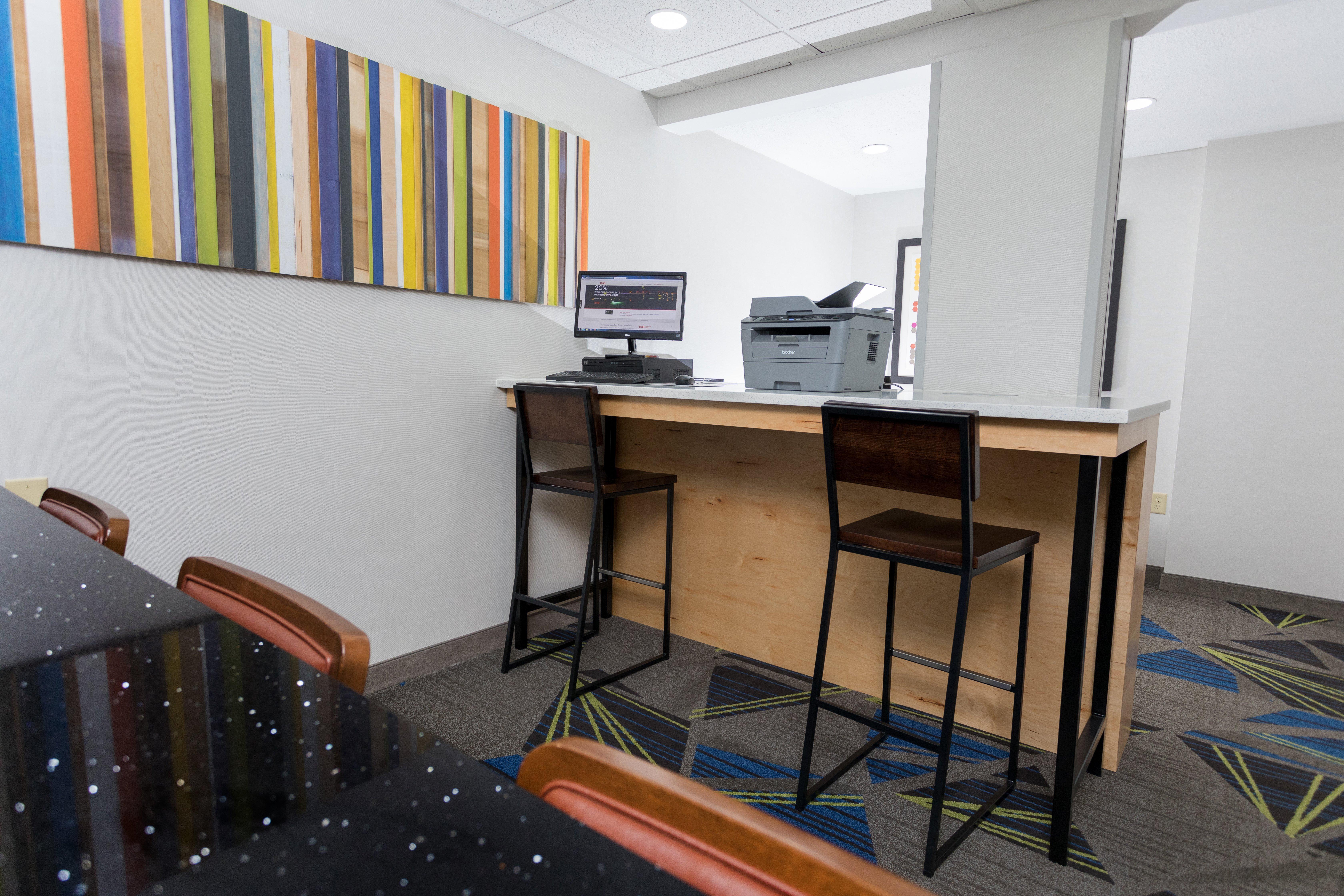 Holiday Inn Express Hotel & Suites Athens By Ihg Dış mekan fotoğraf